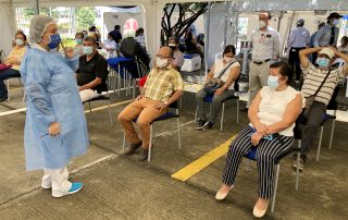 Vacunación Covid-19 Sigue Siendo la Esperanza Para Enfrentar Tercer Pico de la Pandemia