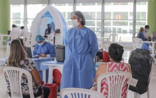 Neiva Inicia Vacunación Contra el Covid-19 Para Empleados de Farmacias