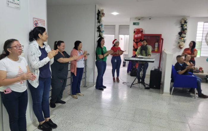 Villancismos se escucharon en los pasillos anunciando la llegada de la Navidad.